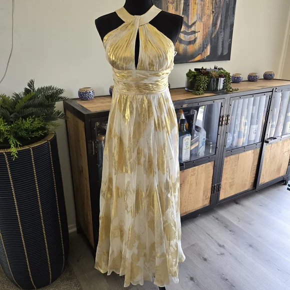 Aidan Mattox | Dresses | Aidan Mattox Black And Cream Halter Maxi Gown |  Poshmark